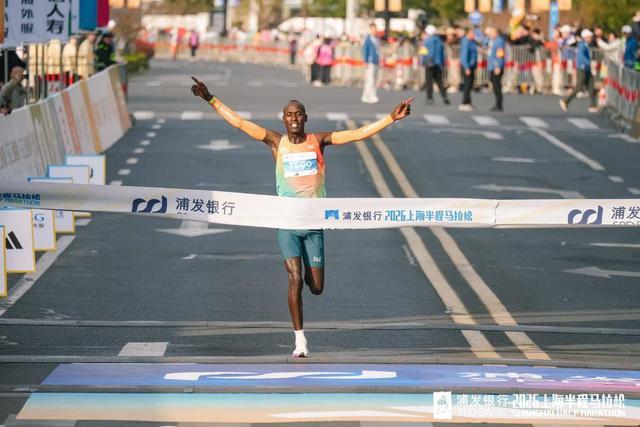 MK体育官方网站-15000名跑者燃动浦东！2026上海半马：许双双四夺国内冠军并刷新PB