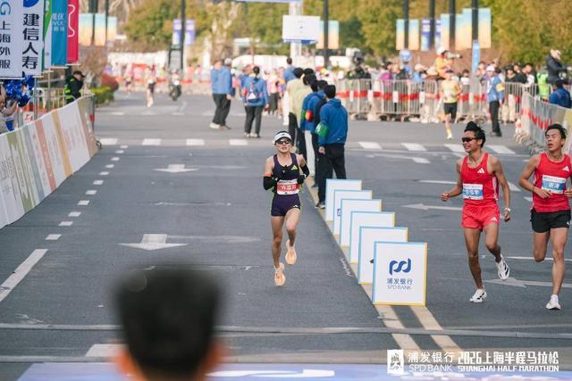MK体育官方网站-15000名跑者燃动浦东！2026上海半马：许双双四夺国内冠军并刷新PB