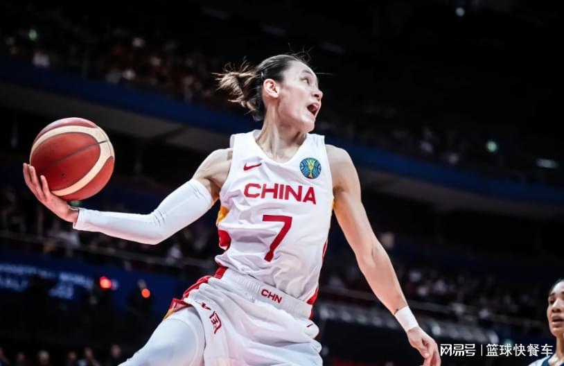 MK体育-女篮晋级世界杯后遭质疑！前队长吐槽集训太长了：宫鲁鸣太老套了